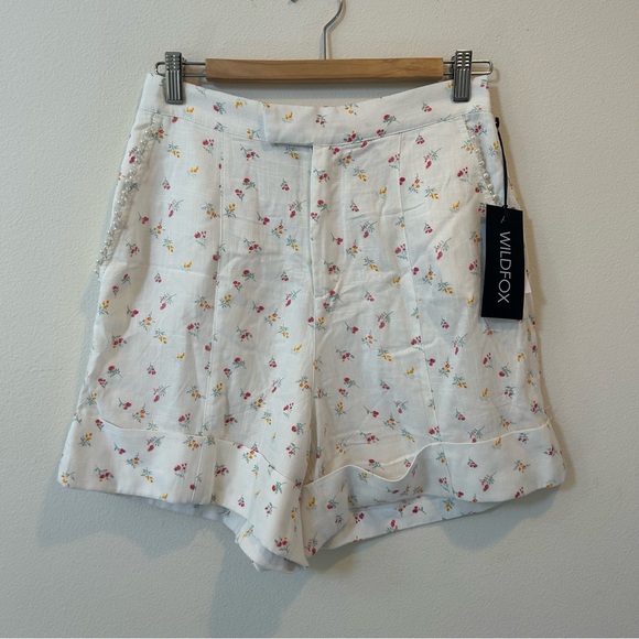 Wildfox Odessa Floral Shorts with Pearl Trim Size Medium White Floral NWT - Picture 3 of 14